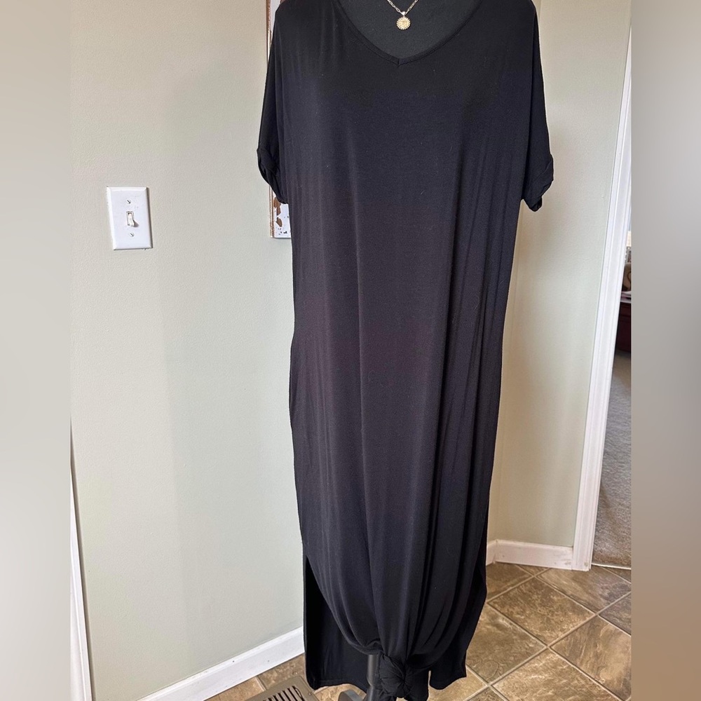 Black maxi dress with pockets
